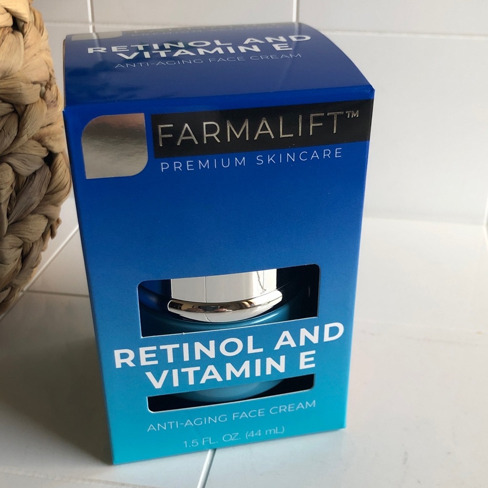 Farmalift Retinol & Vitamin E Anti-Aging Face Cream - Blue